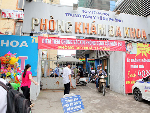Trung tâm Y tế dự phòng Hà Nội vừa khai trương điểm tiêm chủng vắc- xin miễn phí