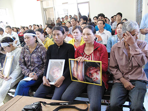 Vụ công an dùng nhục hình: Chờ bản án nghiêm minh