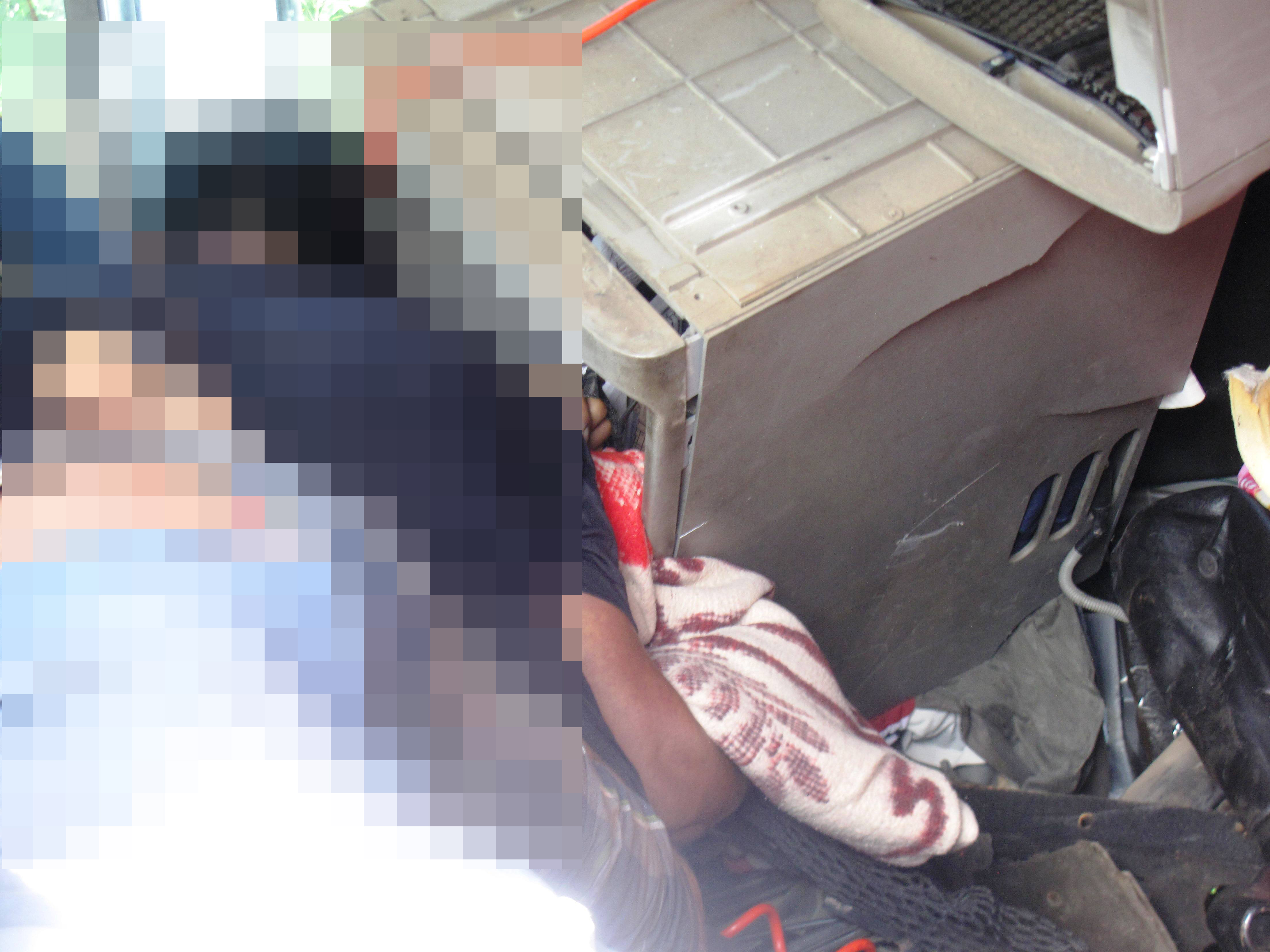 Hai phụ xe bị chết kẹt trong ca bin xe