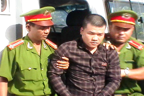 Truy bắt sát thủ giết 3 người