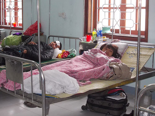 Xe mất lái, 12 người thương vong