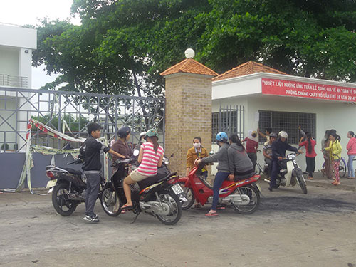 Công nhân bị mua chuộc, lợi dụng
