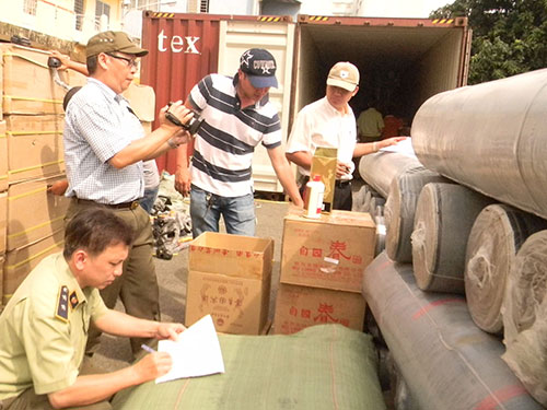 Vụ hàng lậu lọt lưới hải quan: Bàn giao hồ sơ cho CQĐT