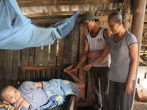 Nỗi đau ở làng có nhiều người điên
