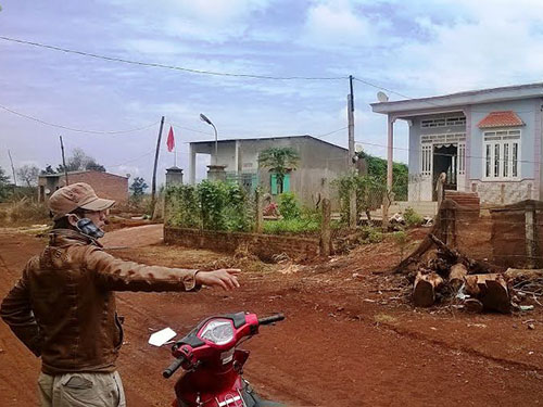 Phần đất của &ocirc;ng Ng&ocirc; Trung K&iacute;nh đ&atilde; được ph&acirc;n l&ocirc; b&aacute;n cho nhiều người, thu nhiều tỉ đồng
