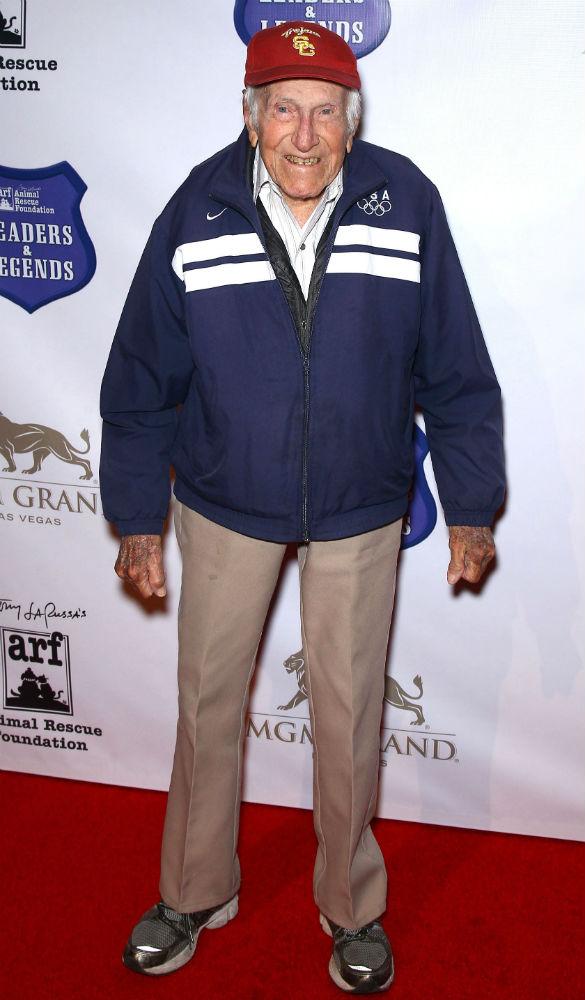 &Ocirc;ng &nbsp;Louis Zamperini, 97 tuổi