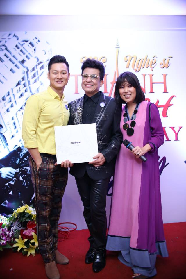 Đ&oacute;n tiếp bạn b&egrave;