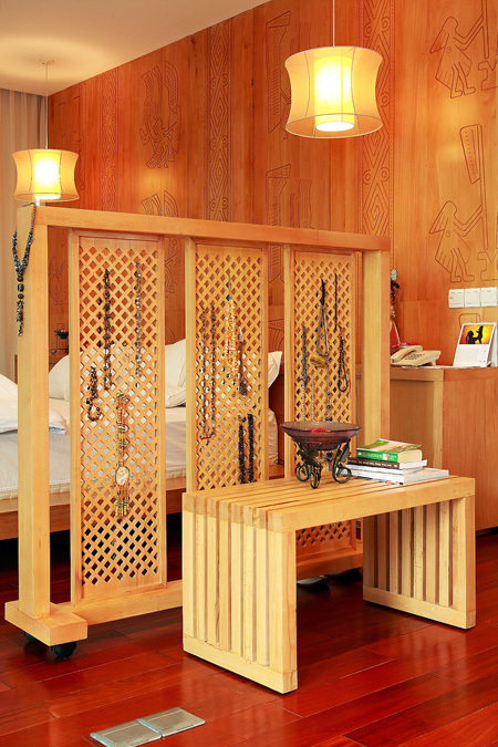 Những tổ hợp của c&aacute;c h&igrave;nh vu&ocirc;ng, h&igrave;nh chữ nhật v&agrave; những n&eacute;t thẳng khiến mỗi m&oacute;n đồ, chi tiết nội thất đều mang n&eacute;t ri&ecirc;ng, vui mắt.
