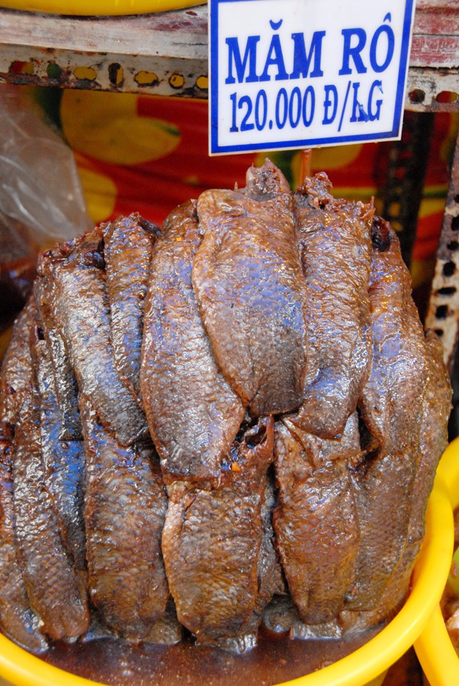 C&oacute; g&igrave; trong vương quốc mắm, kh&ocirc; c&aacute; độc nhất miền T&acirc;y?