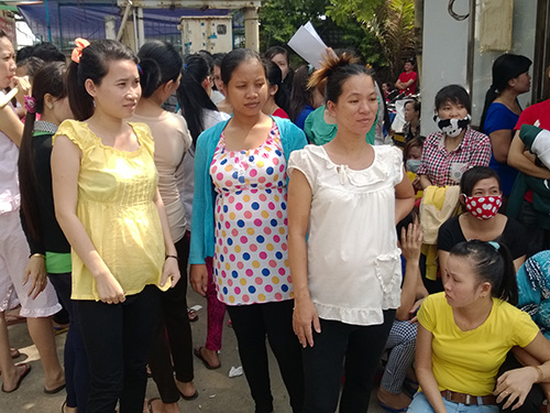 Công nhân bị bỏ mặc