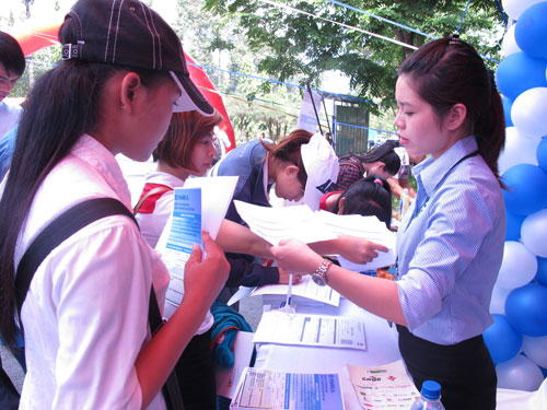 Thua trên sân nhà