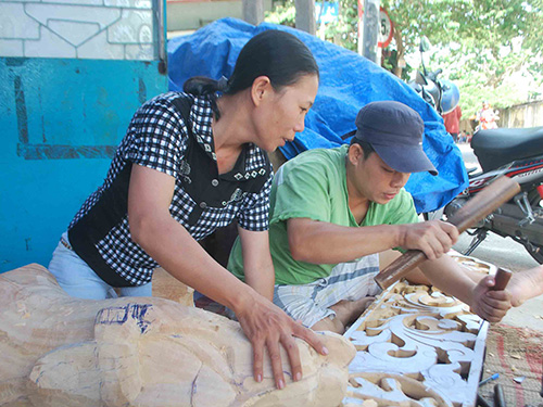 Thổi hồn cho tượng gỗ