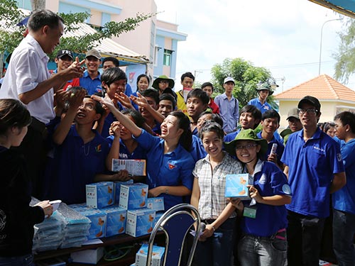 Lắng nghe nhân viên