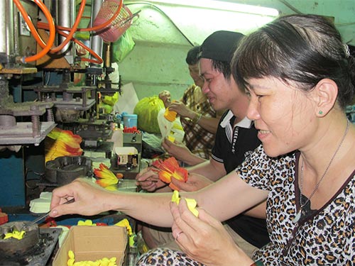 Vươn lên thoát nghèo