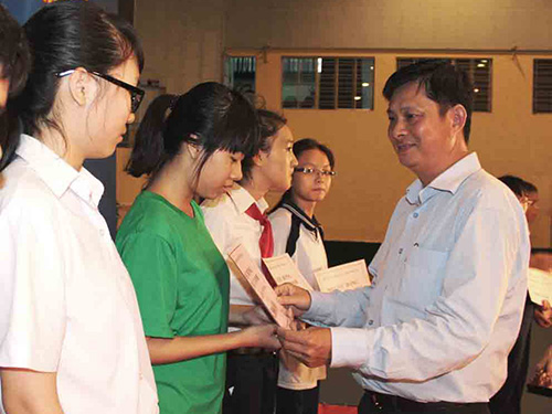 Hỗ trợ CNVC-LĐ khó khăn