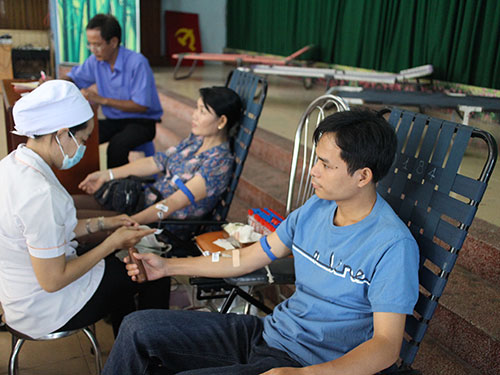 CNVC-LĐ hiến máu tình nguyện