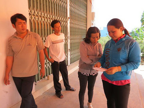 C&ocirc;ng nh&acirc;n C&ocirc;ng ty L&ecirc; Ho&agrave;ng thất thần khi hay tin chủ doanh nghiệp bỏ trốn