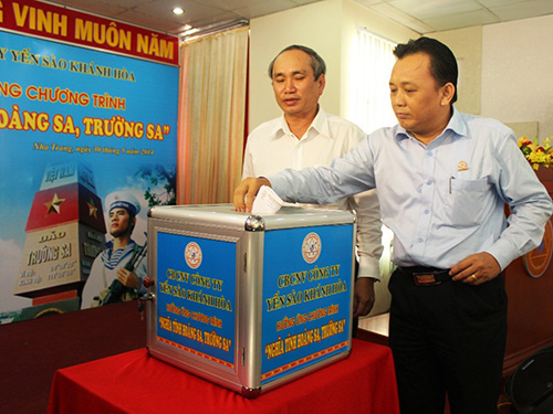 Vạn tấm lòng hướng về biển đảo