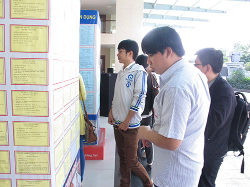 Sôi động việc làm Tết