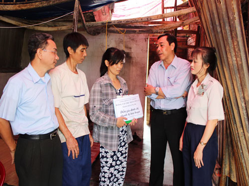 Hỗ trợ gia đình công nhân bị hỏa hoạn