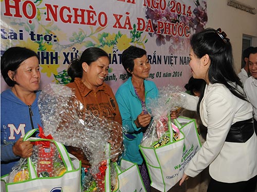 Chăm lo Tết cho người nghèo