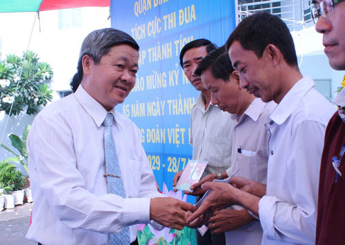Nhiều hoạt động chăm lo công nhân