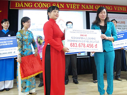 Tôn vinh điển hình học tập Bác