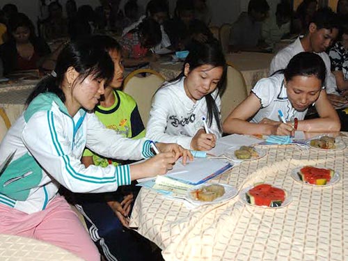 Vui Tết cùng công nhân