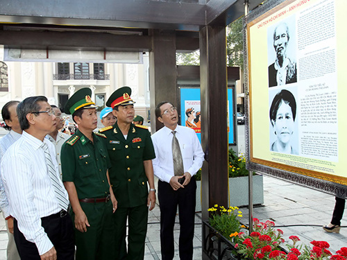 Triển lãm ảnh về Chủ tịch Hồ Chí Minh