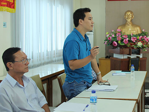 Khó tổ chức đối thoại hằng quý