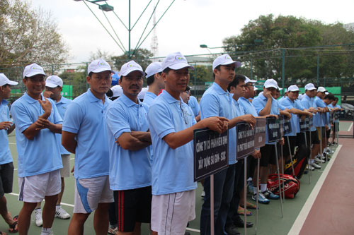 150 CNVC-LĐ dự hội thao
