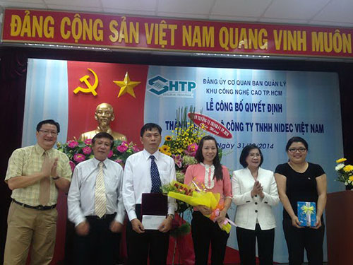 Đảng viên phải tiên phong