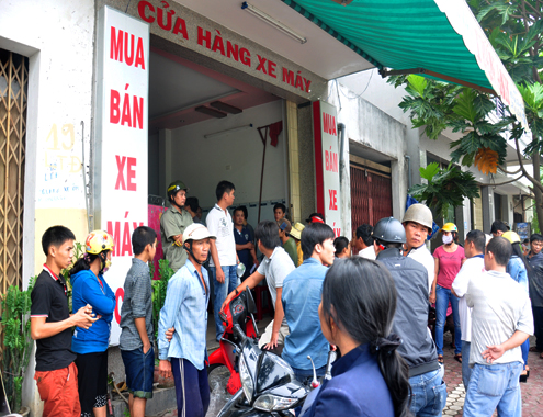 Treo cổ tự tử sau trận cãi nhau với vợ