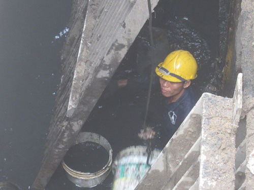 Mưu sinh nguy hiểm