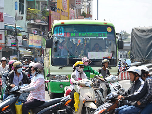 Lối ra nào cho xe buýt?