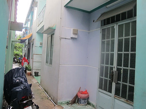 Khổ vì nhà chung giấy phép