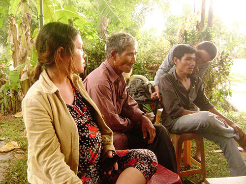 Xét hỏi với... dùi cui, nghi can tử vong