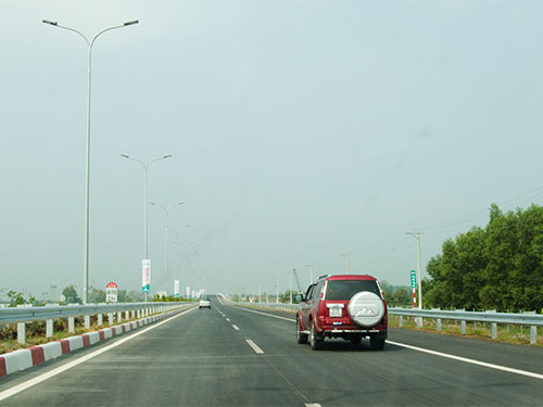 Thông xe 20 km đường cao tốc TP HCM - Long Thành - Dầu Giây