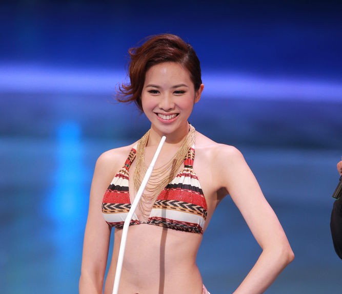Ngắm nhan sắc tân Hoa hậu Hồng Kông