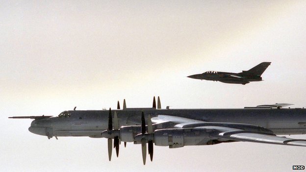 M&aacute;y bay n&eacute;m bom TU-95 của Nga. Ảnh: MOD