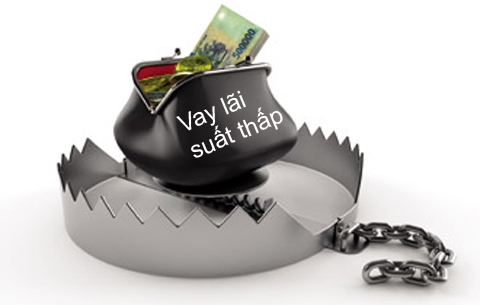 Người vay tiền cần hết sức cẩn thận t&igrave;m hiểu kỹ c&aacute;c điều khoản vay