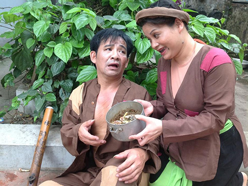 Nặng gánh áo cơm vào vai diễn: Bươn bả làm nghề!
