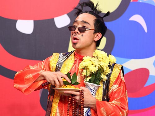 Tr&acirc;́n Thành trong tạo hình nhà ngoại cảm (chương trình Tài - Ti&ecirc;́u - Tuy&ecirc;̣t). (Ảnh do chương trình cung c&acirc;́p)