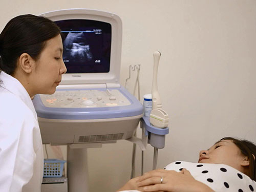 Điều trị hiếm muộn: Bác sĩ cũng cầu trời