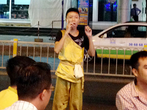 “Nghệ sĩ” đường phố