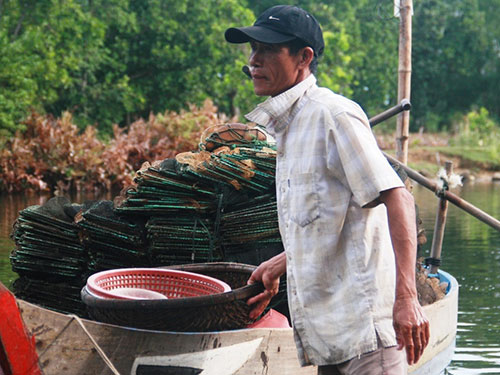 Nh&agrave; thơ bất đắc dĩ - &ocirc;ng Trần Ngọc Sơn - trưởng th&ocirc;n T&acirc;n Ph&uacute;, x&atilde; Tam Ph&uacute;, TP Tam Kỳ, tỉnh Quảng Nam Ảnh: TRẦN THƯỜNG