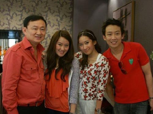 Tỉ phú làm chính trị