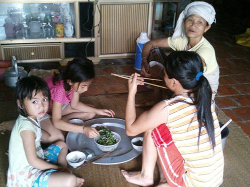 VỊ ĐẮNG HẬU TÁI ĐỊNH CƯ (*): Sống cơ cực ở vùng tái định cư