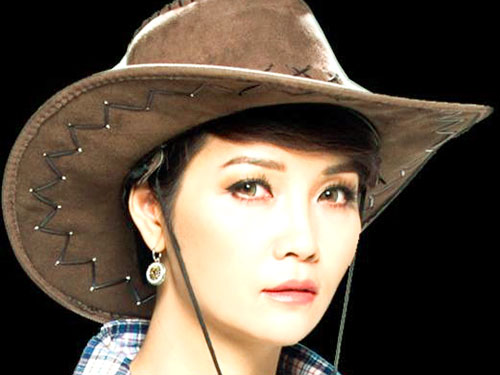 Mai Thu Huyền: Kiêu hãnh trong 4 thế giới