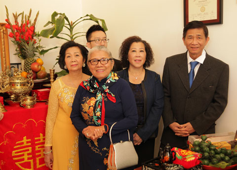 Lễ rước d&acirc;u của Ngọc Quy&ecirc;n diễn ra ngắn gọn, đơn giản. Người th&acirc;n hai b&ecirc;n gia đ&igrave;nh cũng kh&ocirc;ng nhiều.